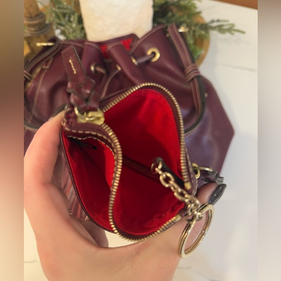 Bucket bag with wallet - Picture 6 of 10